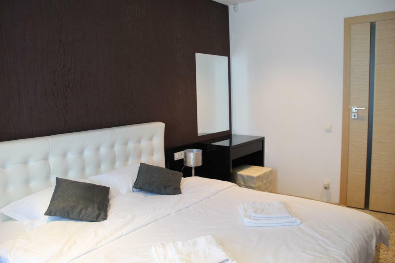 Luxury Trip Oradea Exterior photo