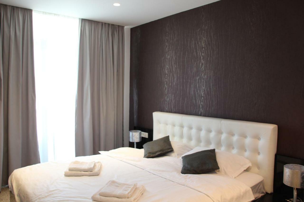 Luxury Trip Oradea Exterior photo